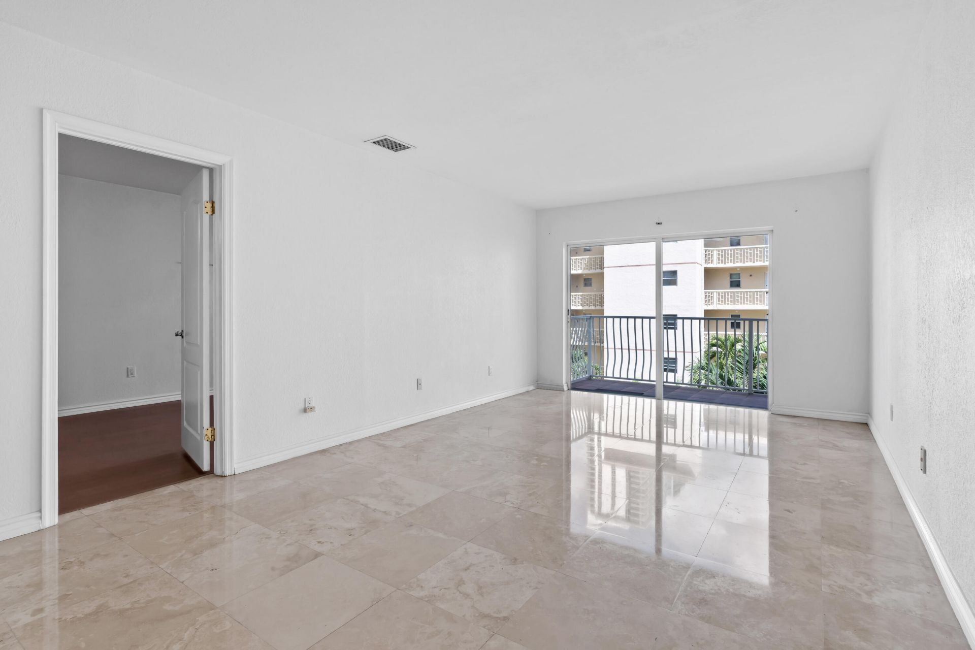 677 NE 24th Street, Unit 504, Miami, FL 33137 Photo