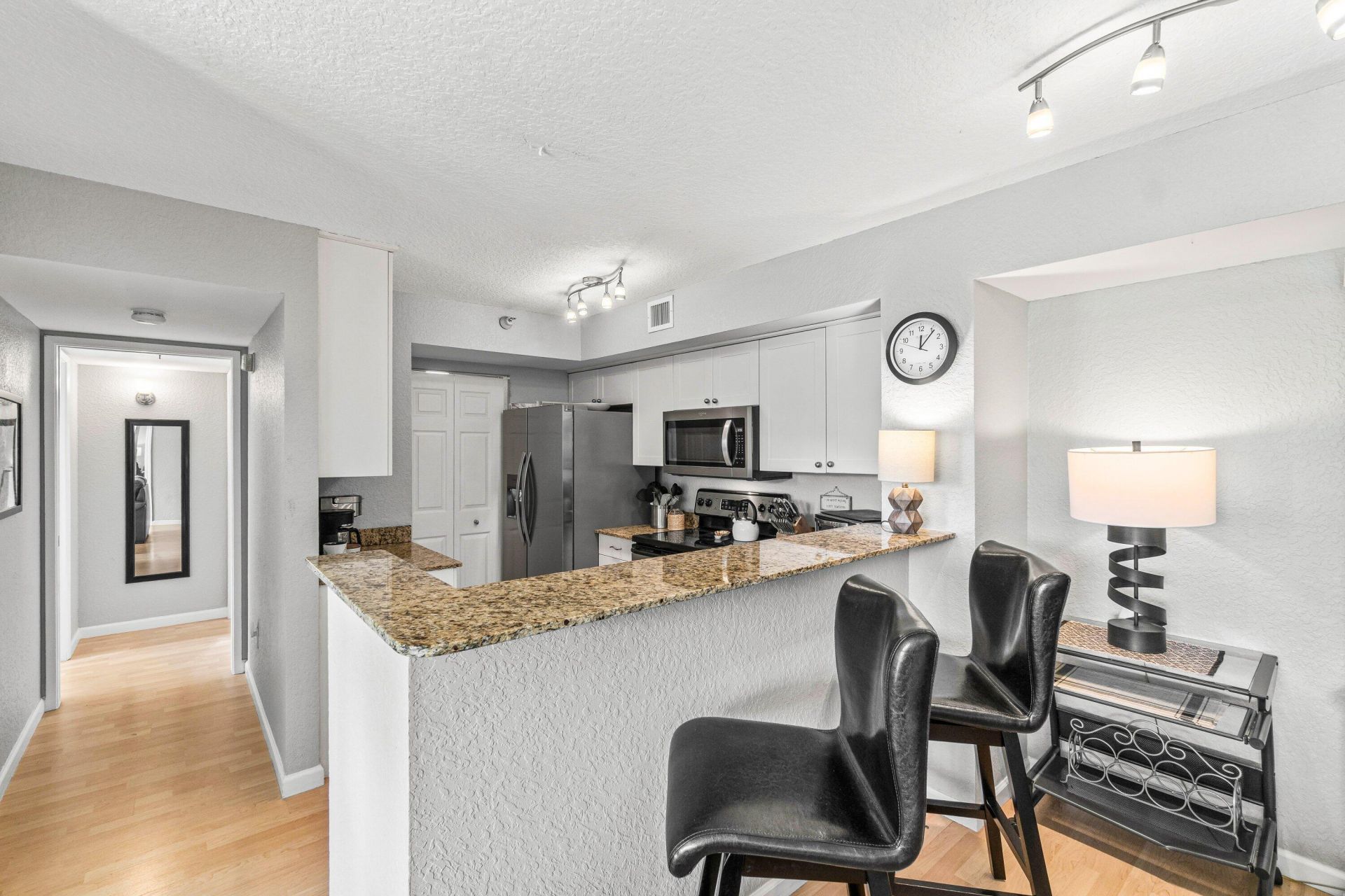 145 Yacht Club Way, Unit 210, Hypoluxo, FL 33462 Photo