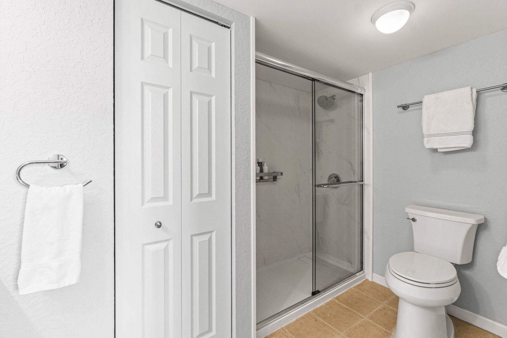 145 Yacht Club Way, Unit 210, Hypoluxo, FL 33462 Photo