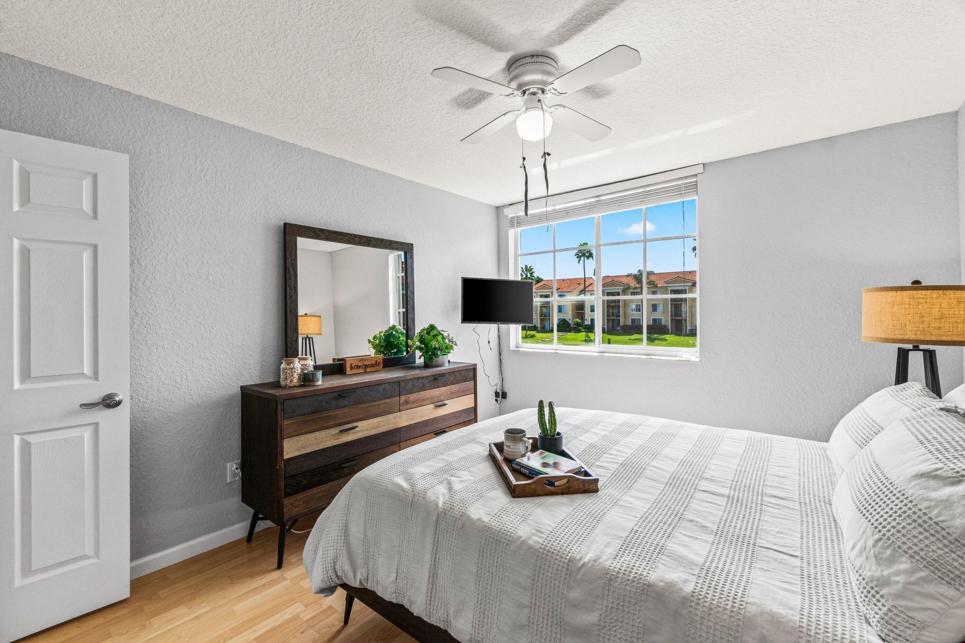 145 Yacht Club Way, Unit 210, Hypoluxo, FL 33462 Photo