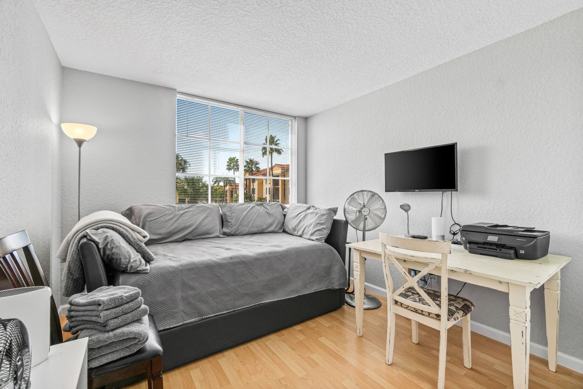 145 Yacht Club Way, Unit 210, Hypoluxo, FL 33462 Photo