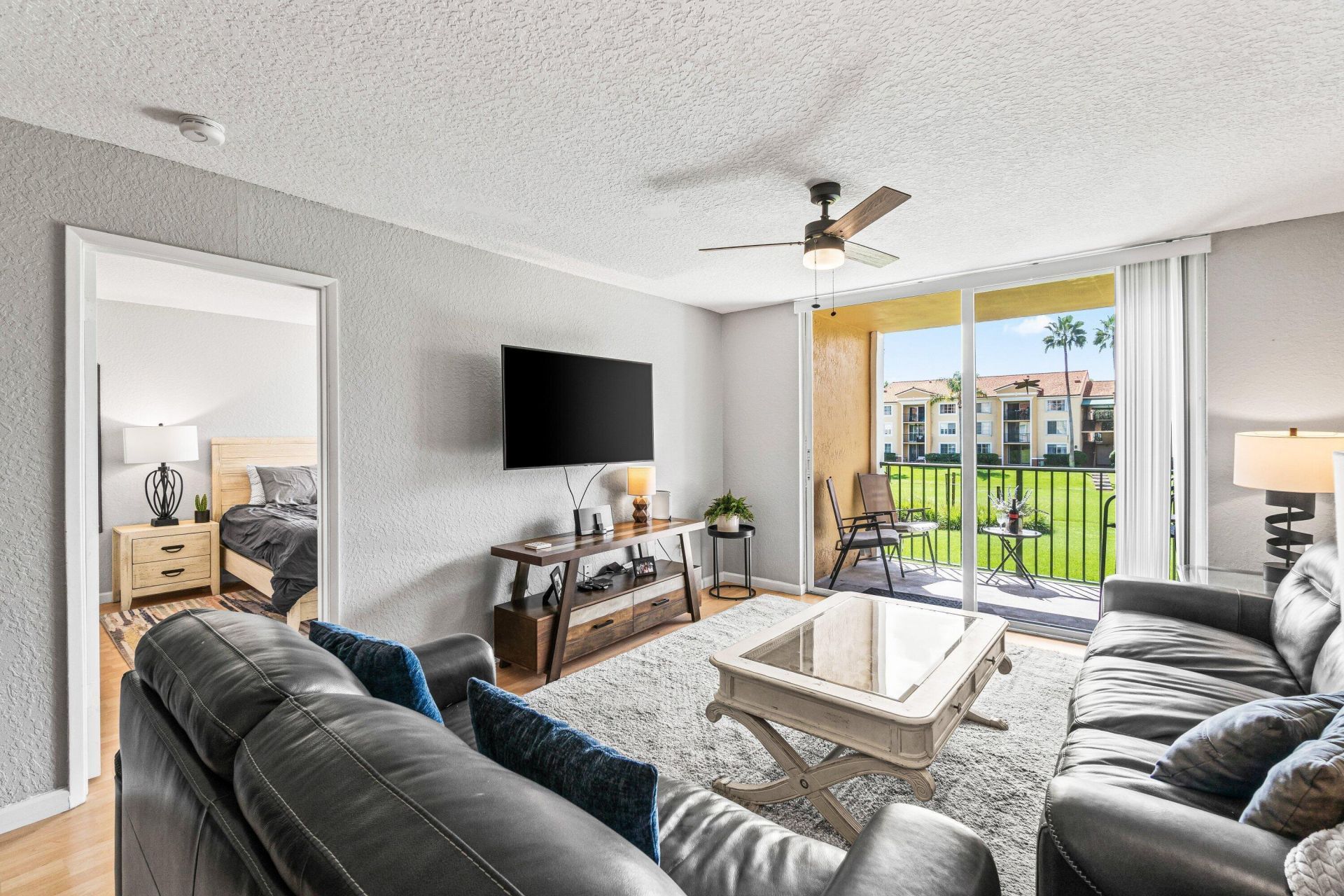 145 Yacht Club Way, Unit 210, Hypoluxo, FL 33462 Photo