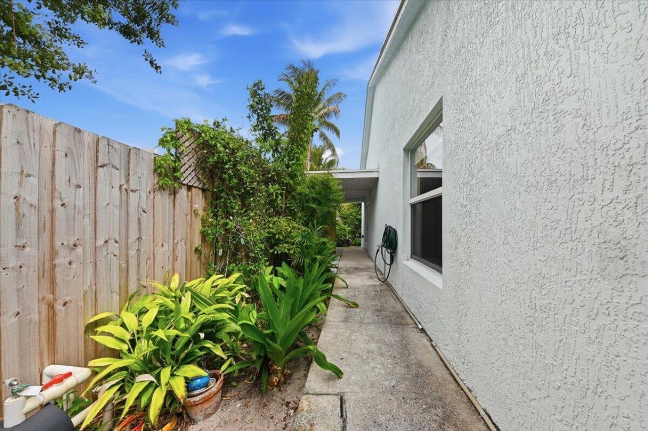 530 NE 3rd Avenue Ne, Delray Beach, FL 33444 Photo