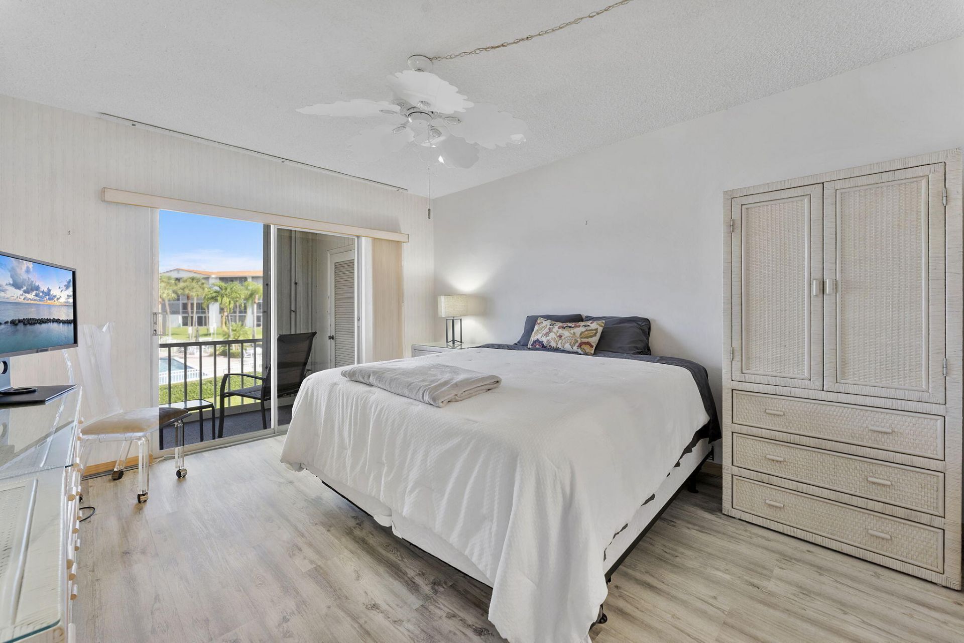 101 NE 19th Avenue, Unit 228, Deerfield Beach, FL 33441 Photo