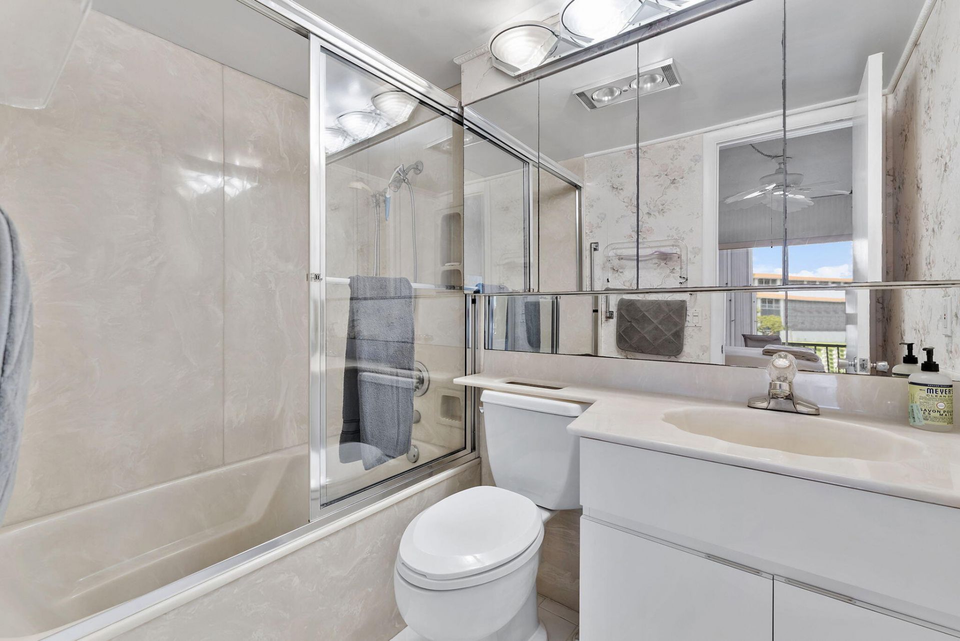 101 NE 19th Avenue, Unit 228, Deerfield Beach, FL 33441 Photo