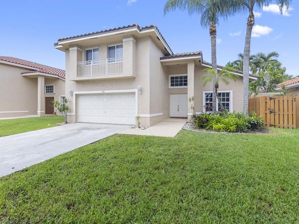 245 Via Milan Terrace, Davie, FL 33325
