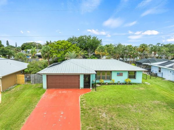 1636 NE Darlich Avenue, Jensen Beach, FL 34957