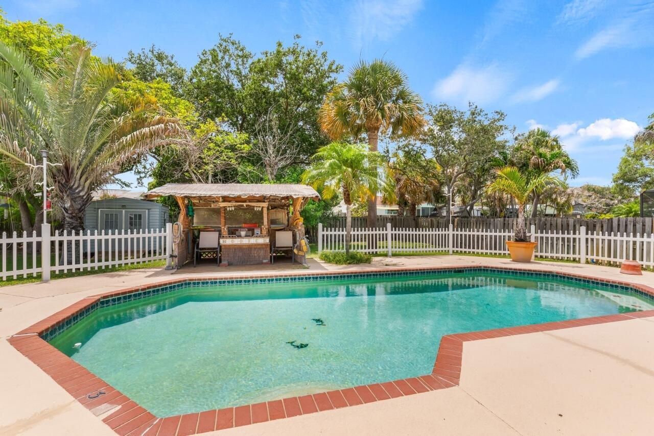 1636 NE Darlich Avenue, Jensen Beach, FL 34957 Photo