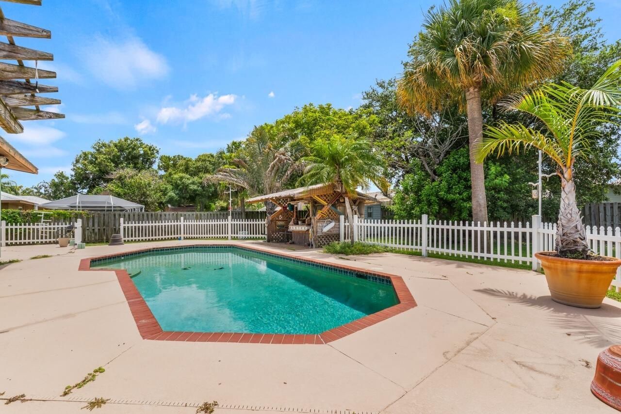 1636 NE Darlich Avenue, Jensen Beach, FL 34957 Photo