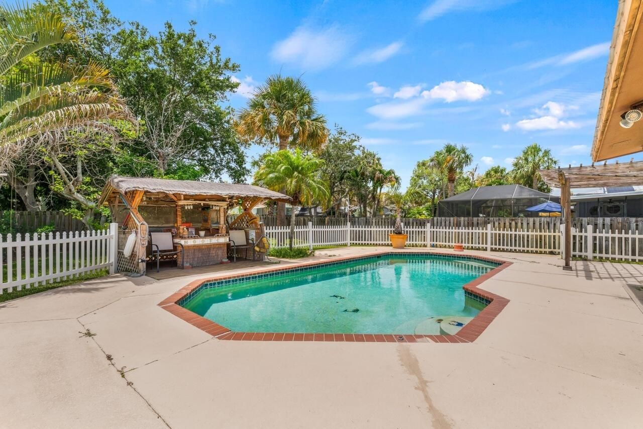 1636 NE Darlich Avenue, Jensen Beach, FL 34957 Photo