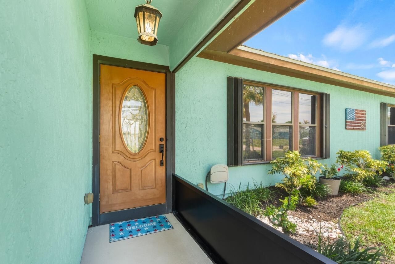 1636 NE Darlich Avenue, Jensen Beach, FL 34957 Photo