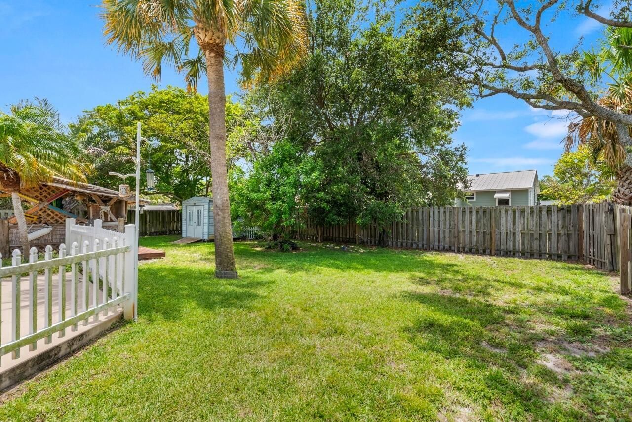 1636 NE Darlich Avenue, Jensen Beach, FL 34957 Photo
