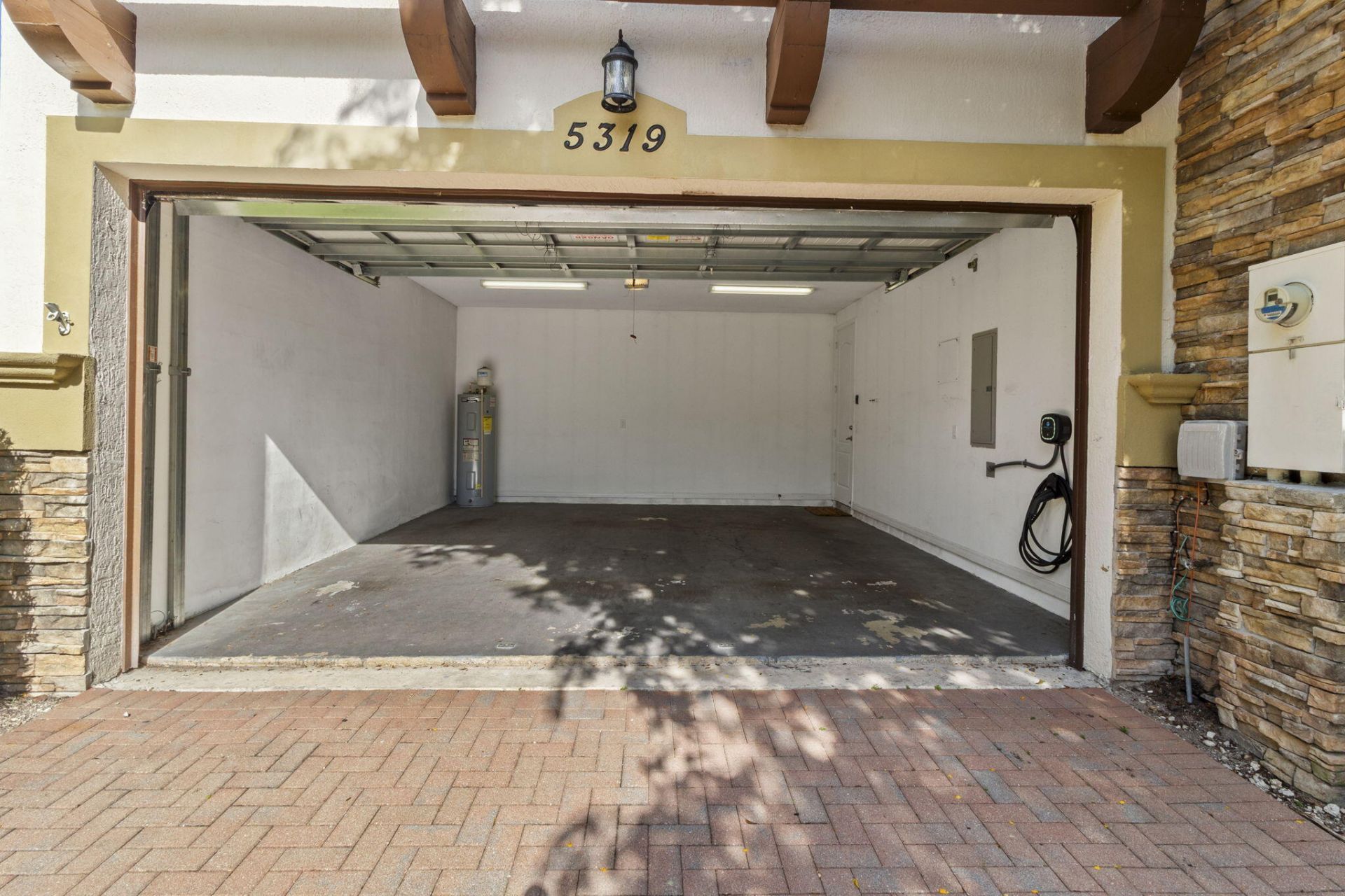 5319 Falcon Trail, Davie, FL 33314 Photo
