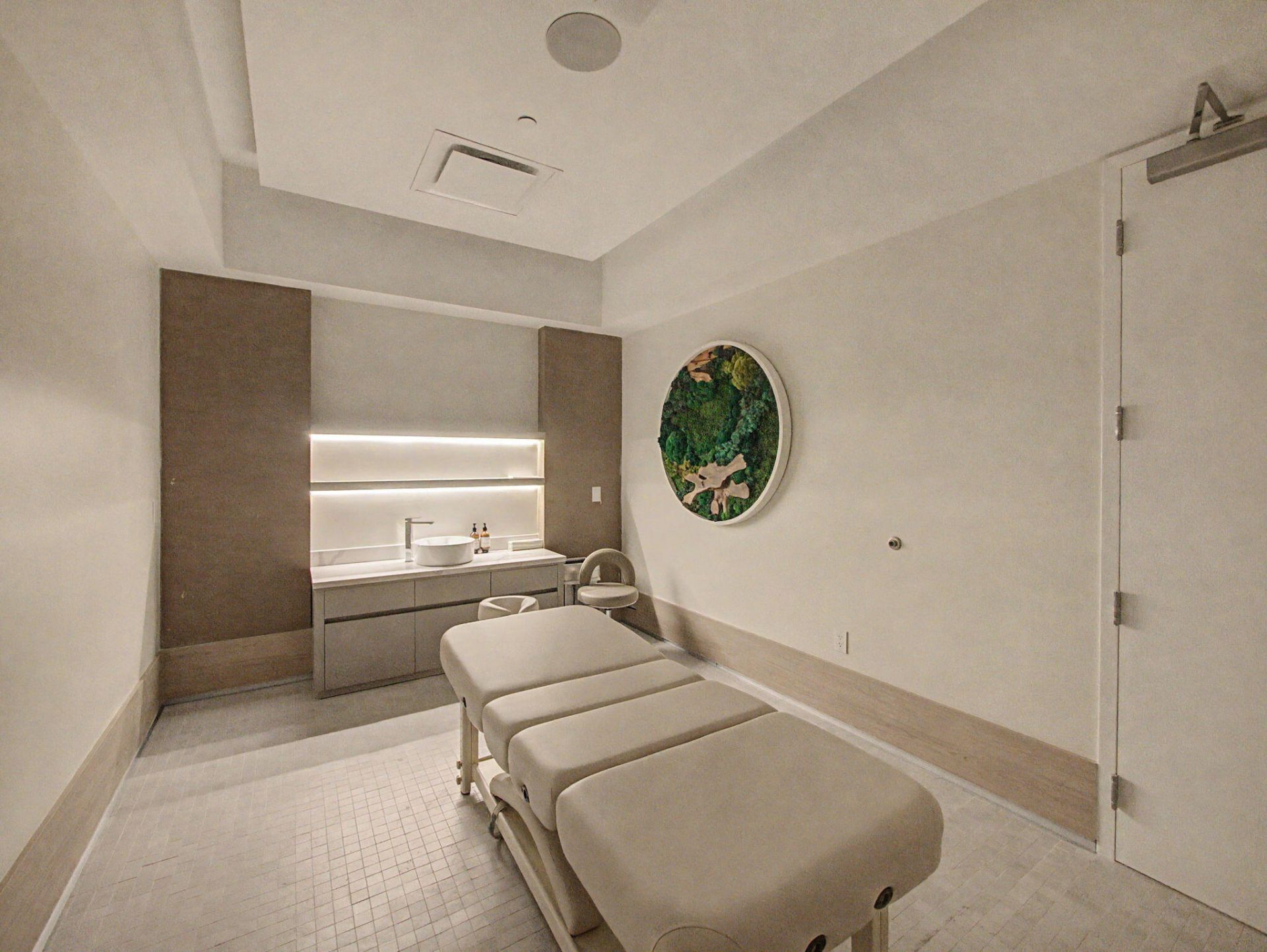 220 Lake Shore Drive, Unit 621, Lake Park, FL 33403 Photo