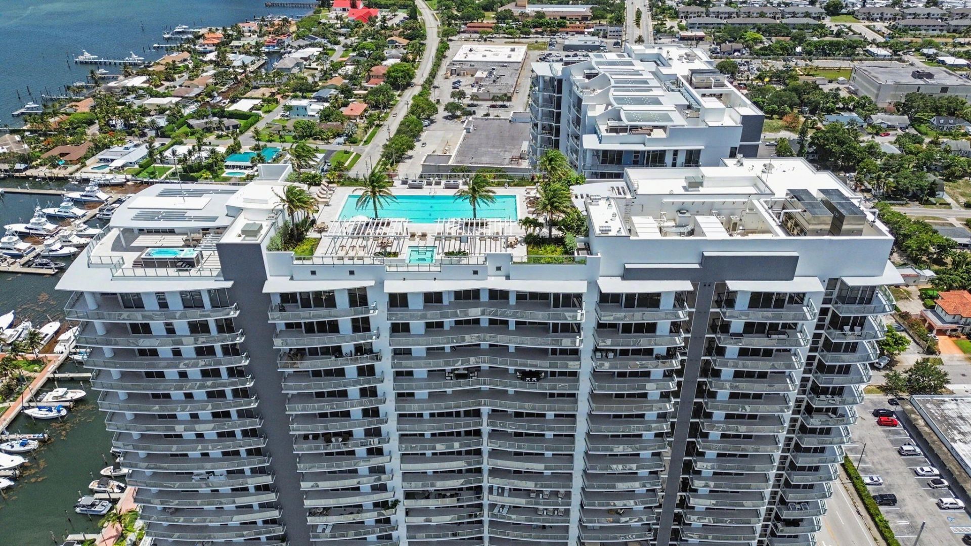 220 Lake Shore Drive, Unit 621, Lake Park, FL 33403 Photo