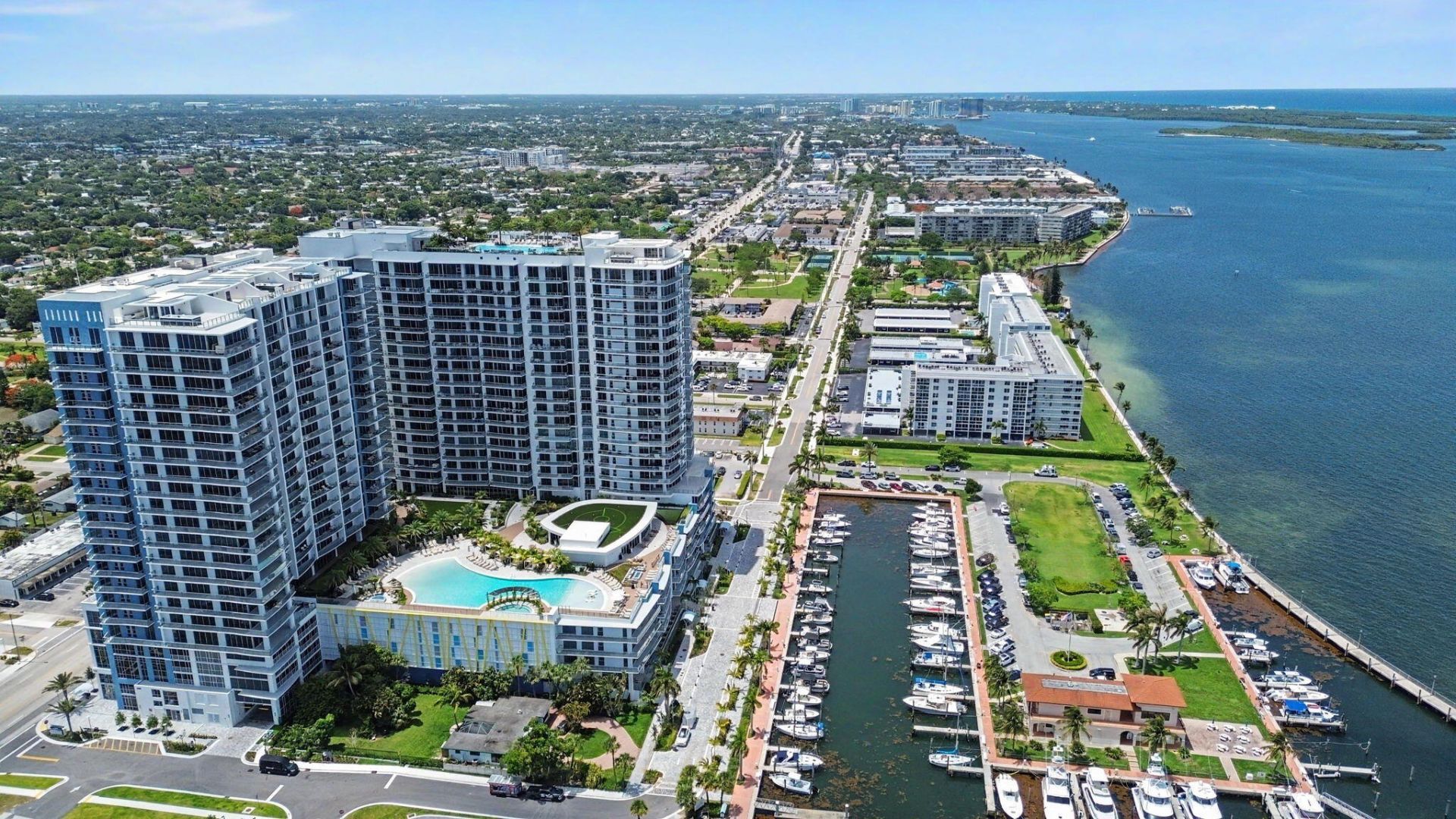 220 Lake Shore Drive, Unit 621, Lake Park, FL 33403 Photo
