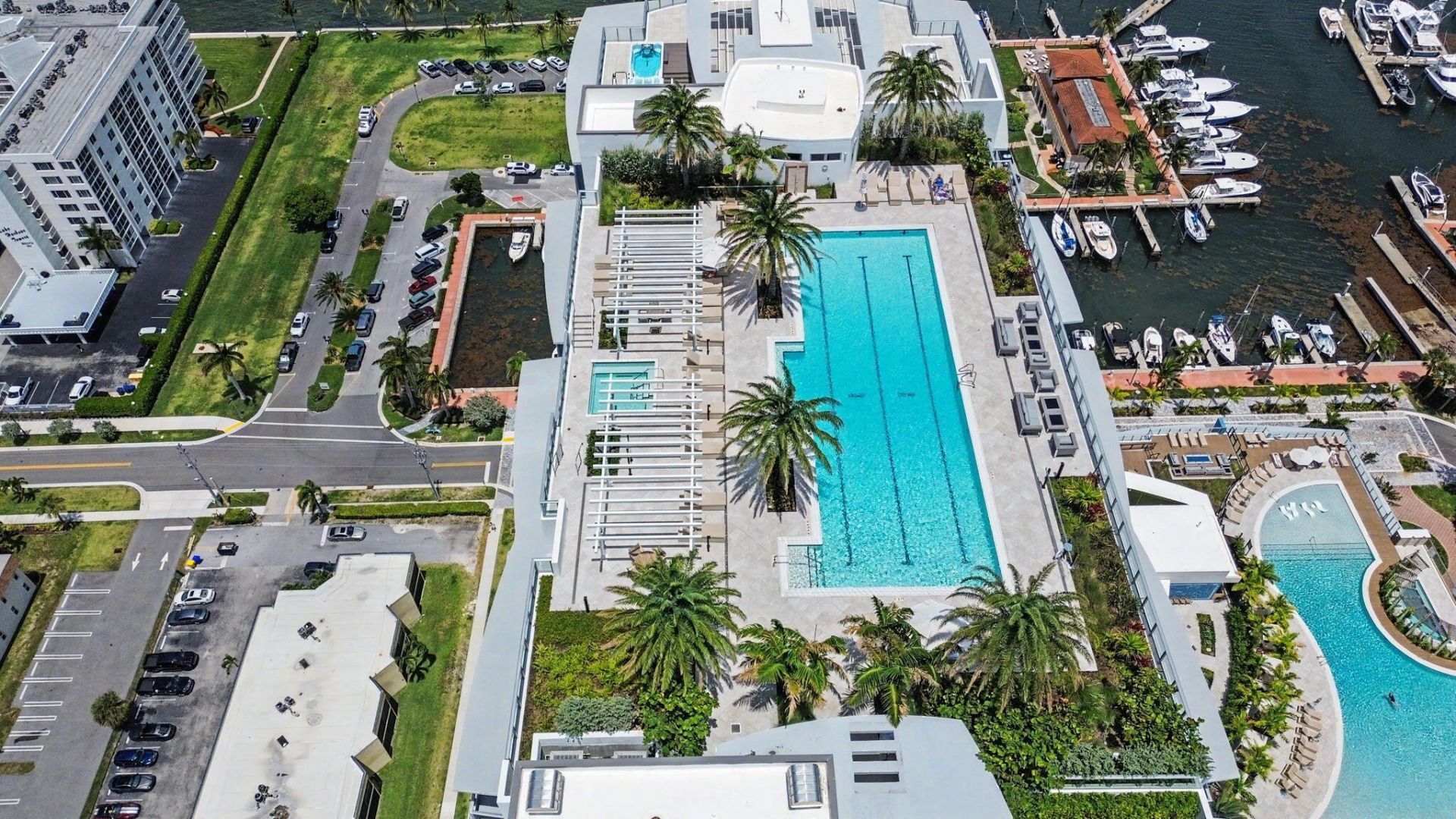220 Lake Shore Drive, Unit 621, Lake Park, FL 33403 Photo