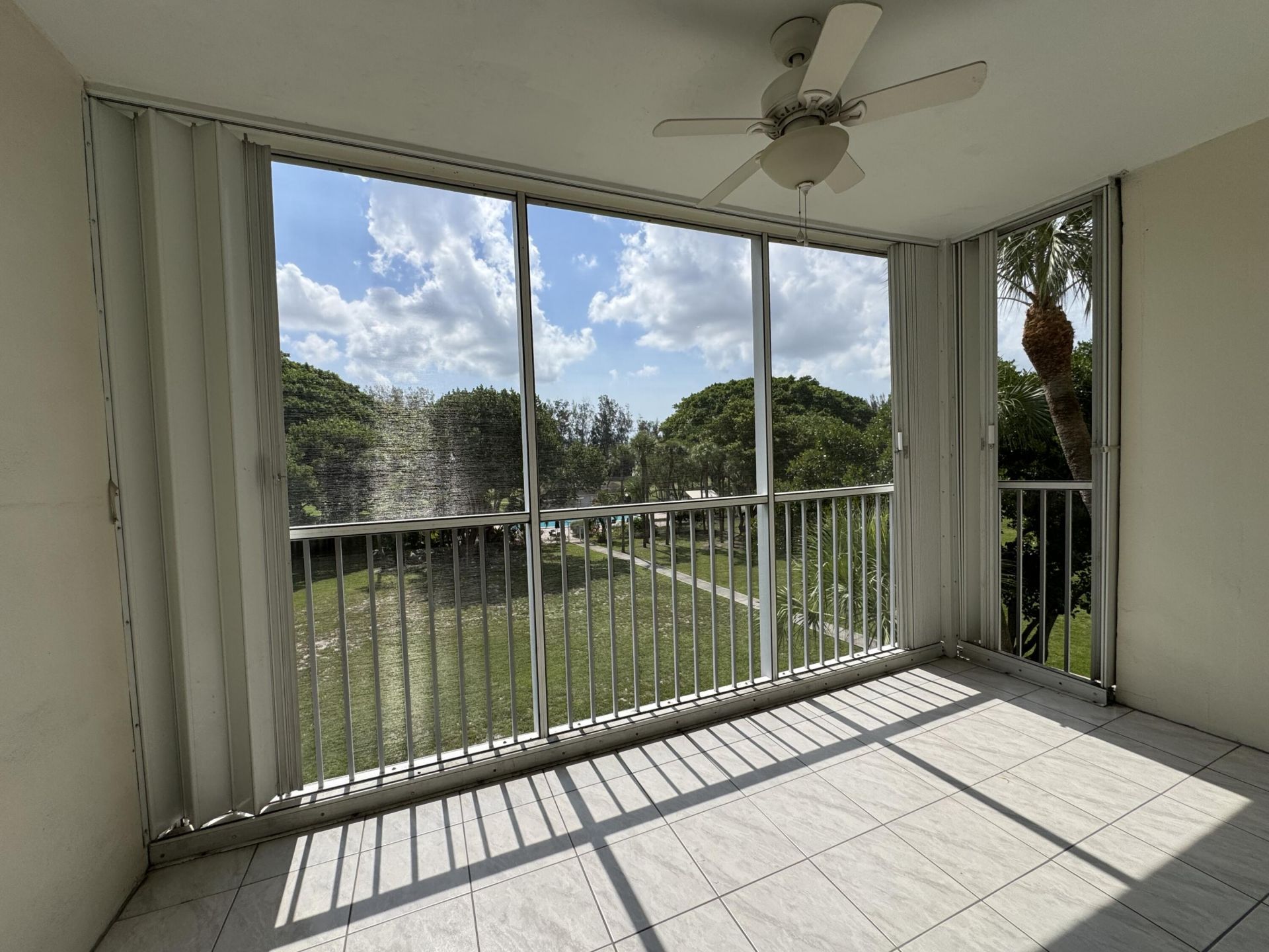 2650 S Course Drive, Unit 407, Pompano Beach, FL 33069 Photo