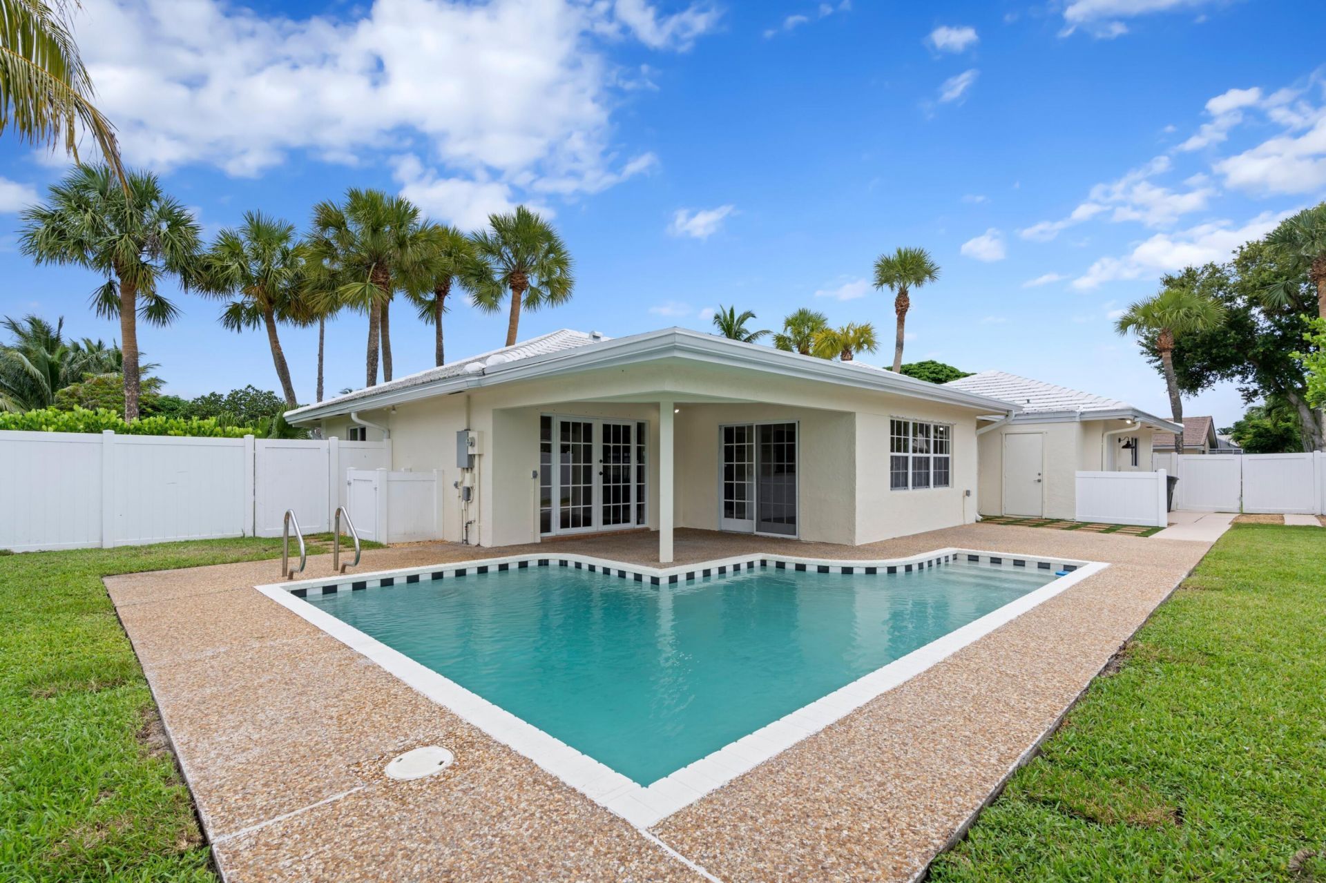 1375 SW 14th Avenue, Boca Raton, FL 33486 Photo