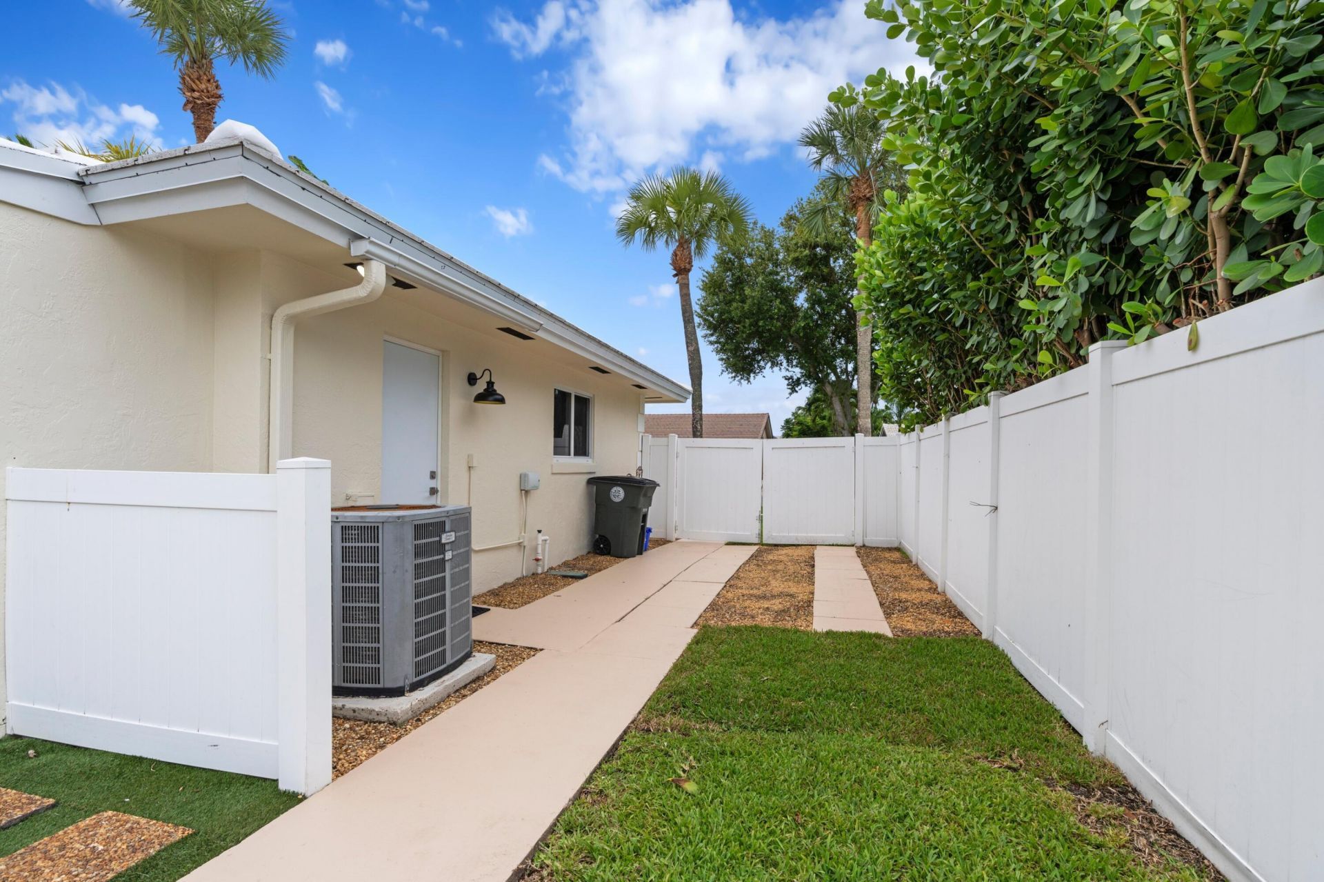 1375 SW 14th Avenue, Boca Raton, FL 33486 Photo