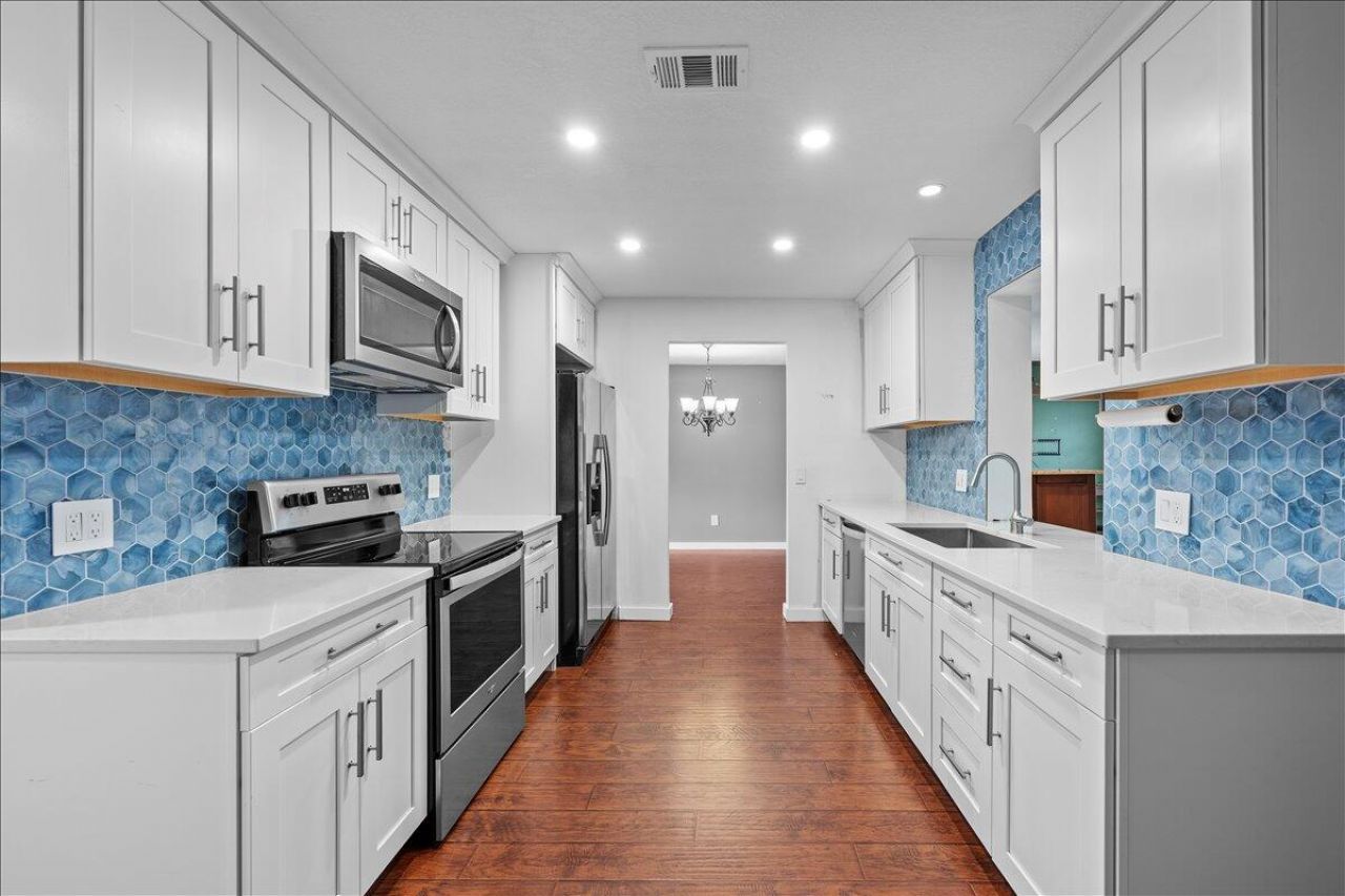 7423 Oakmont Drive, Greenacres, FL 33467 Photo
