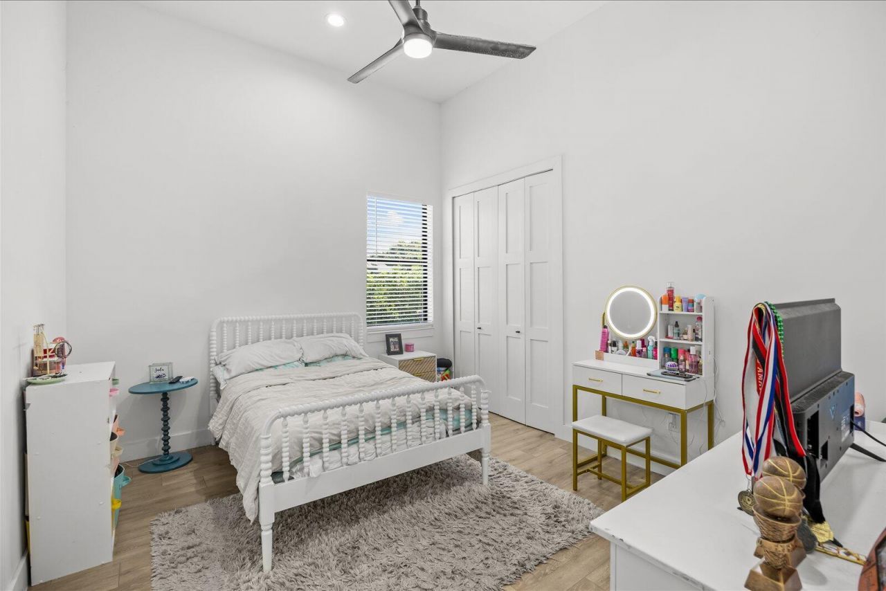 896 SW Squire Johns Lane, Palm City, FL 34990 Photo