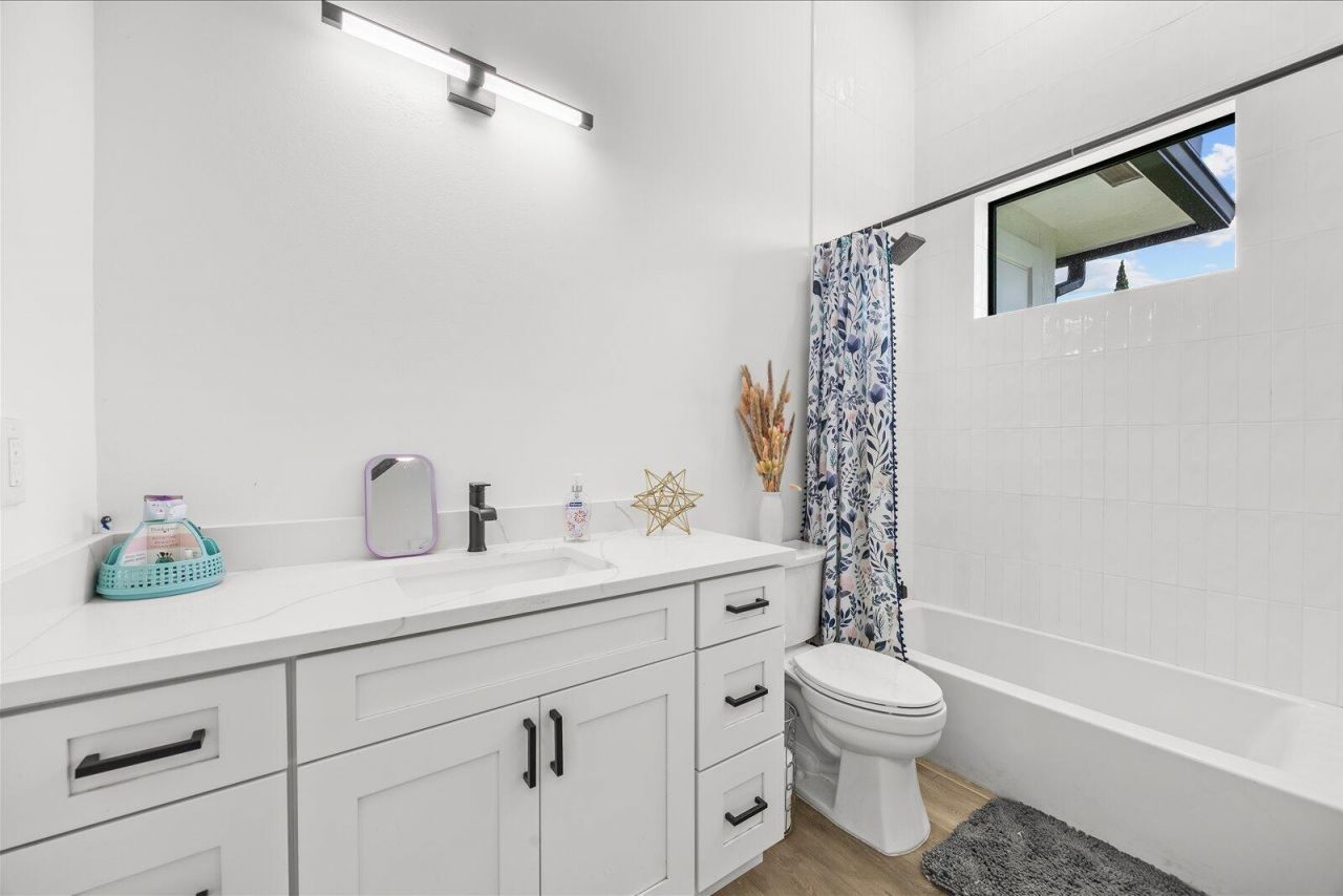 896 SW Squire Johns Lane, Palm City, FL 34990 Photo