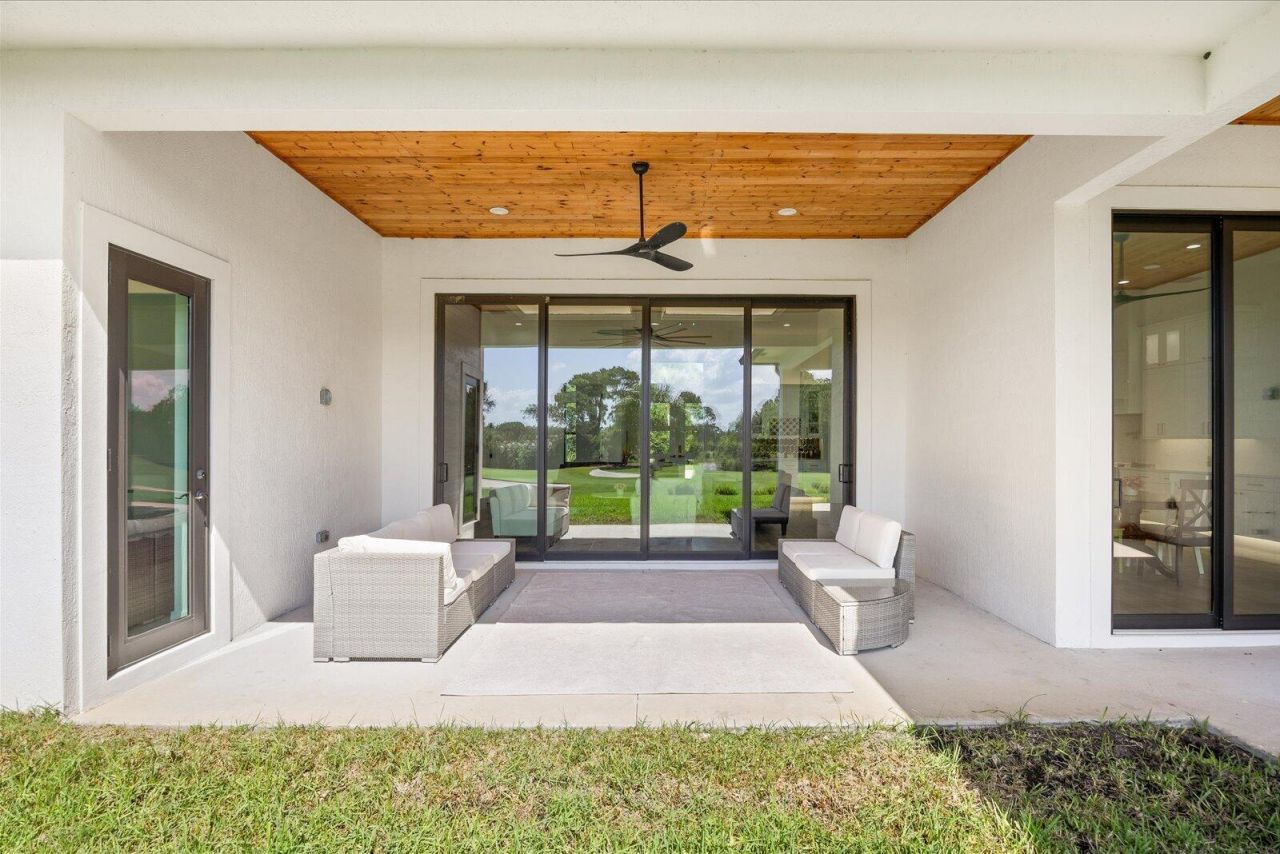 896 SW Squire Johns Lane, Palm City, FL 34990 Photo