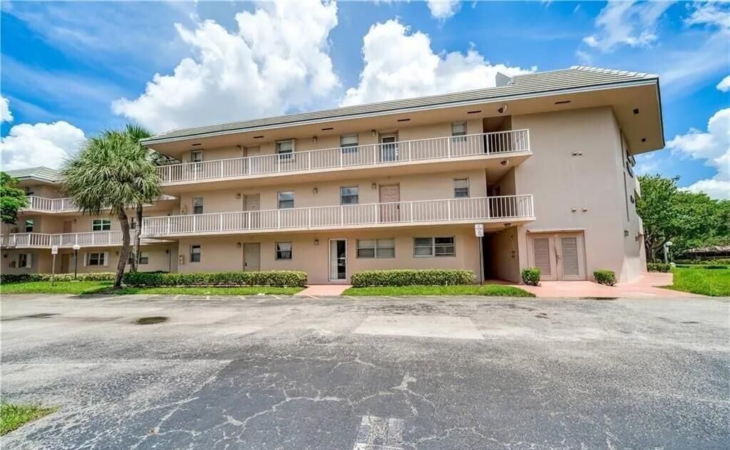 2850 Forest Hills Boulevard, Unit 214, Coral Springs, FL 33065 Photo