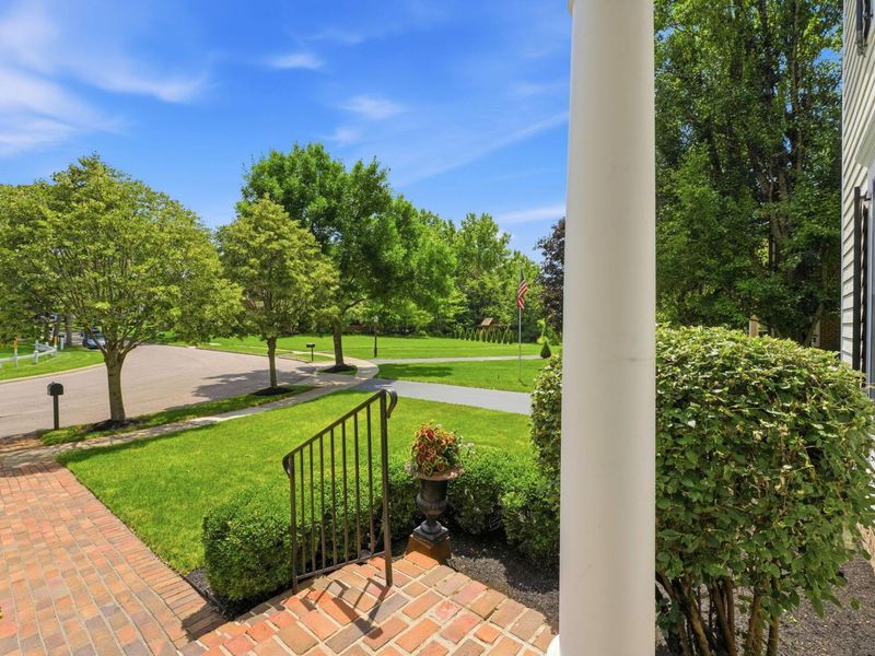 7273 Berkley Square S, New Albany, OH 43054 Photo 4