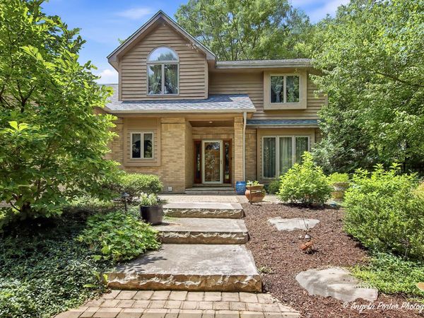 8919 Tahoe Lane, Spring Grove, IL 60081