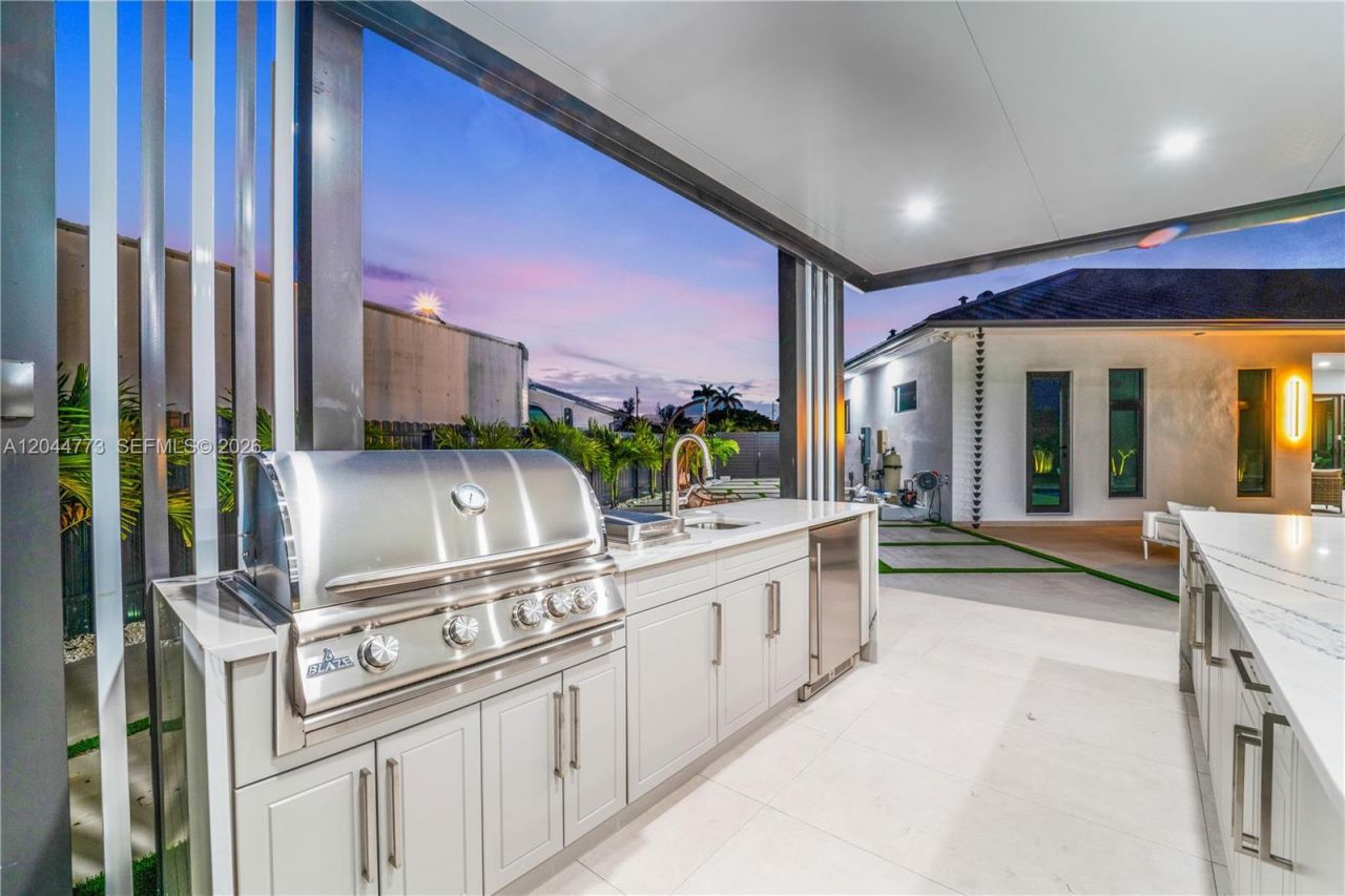 9630 SW 10th Ter , Miami, FL 33174 Photo