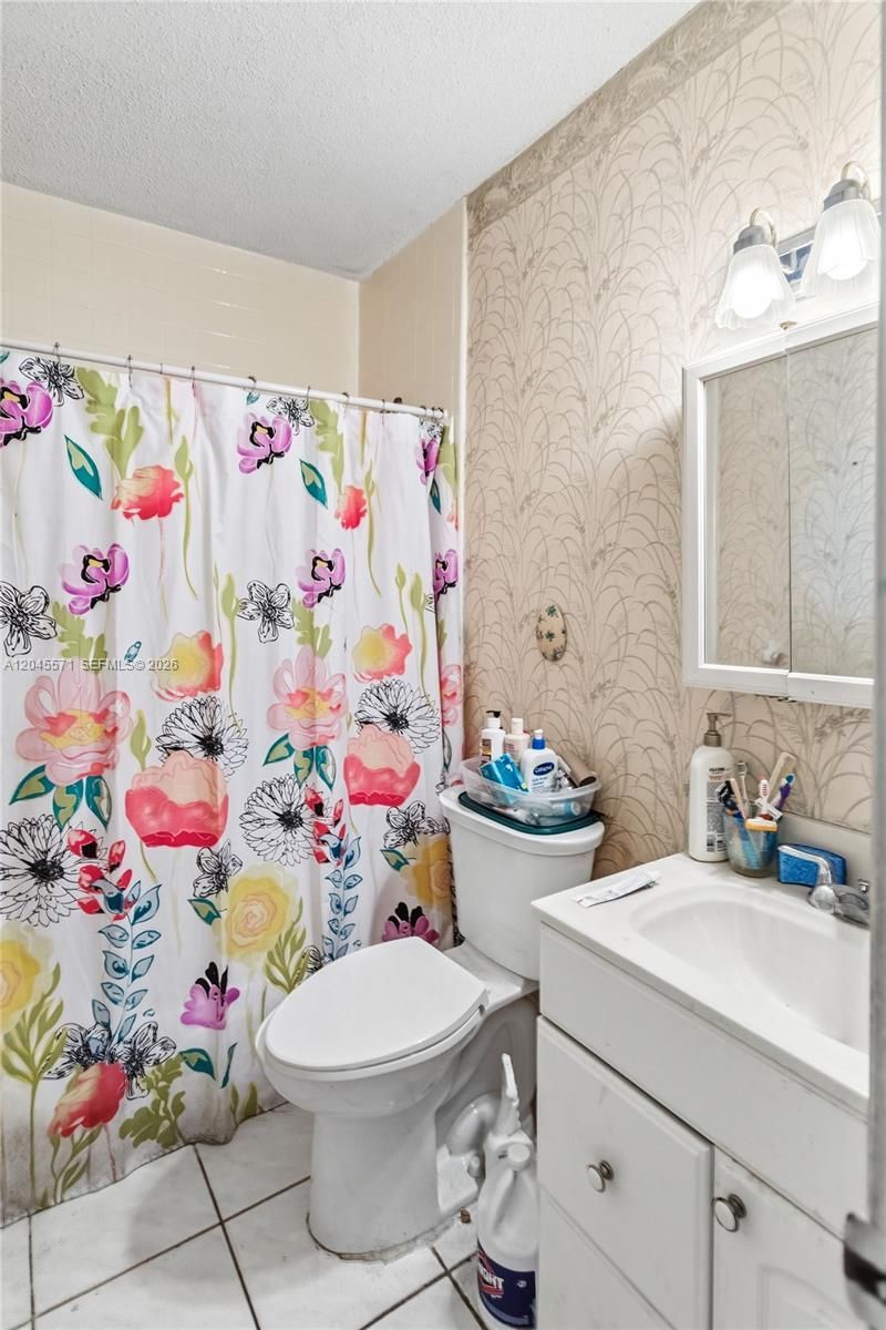 1790 79th St Cswy , Unit B303, North Bay Village, FL 33141 Photo