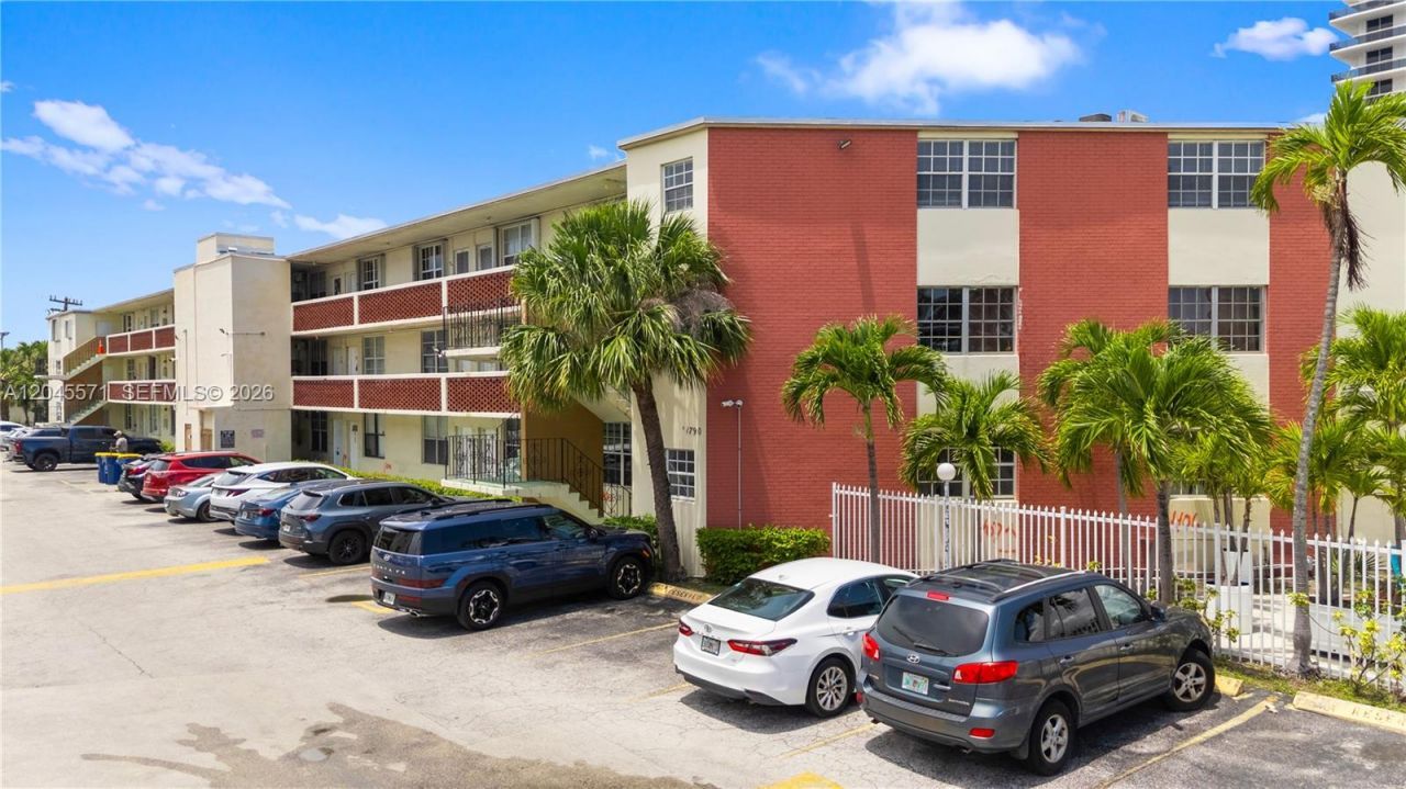 1790 79th St Cswy , Unit B303, North Bay Village, FL 33141 Photo