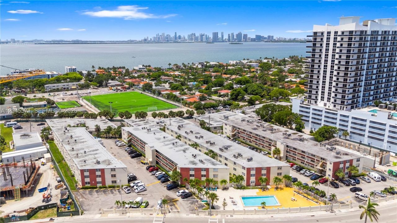 1790 79th St Cswy , Unit B303, North Bay Village, FL 33141 Photo