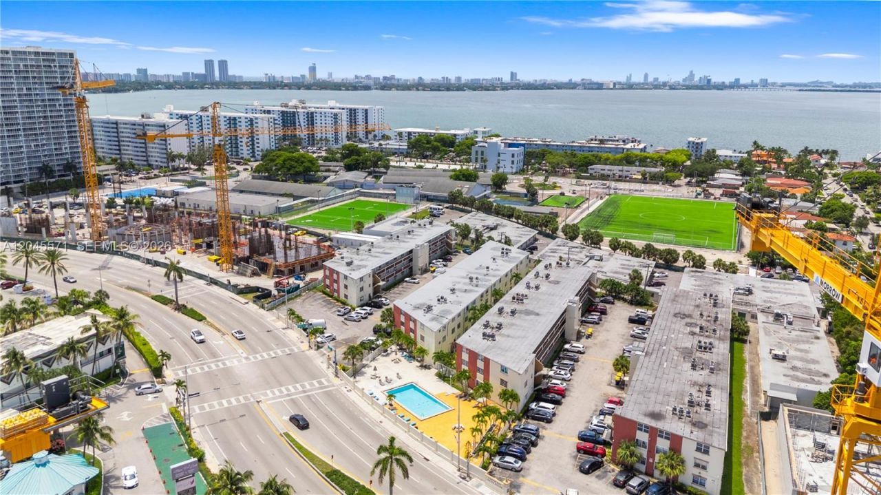 1790 79th St Cswy , Unit B303, North Bay Village, FL 33141 Photo