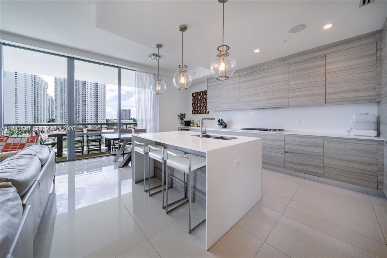3250 NE 188th St , Unit 606, Aventura, FL 33180 Photo