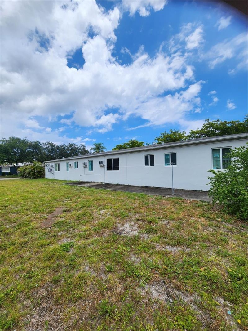 2000 Washington St , Hollywood, FL 33020 Photo