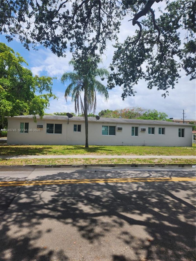2000 Washington St , Hollywood, FL 33020 Photo