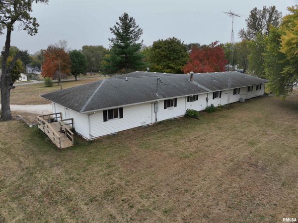 201 HANCOCK Street, Oquawka, IL 61469