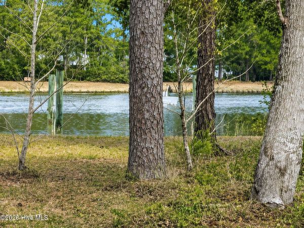 5902 Gondolier Drive , New Bern, NC 28560