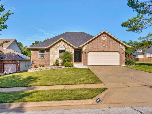 5692 S Fox Hollow Avenue , Springfield, MO 65810