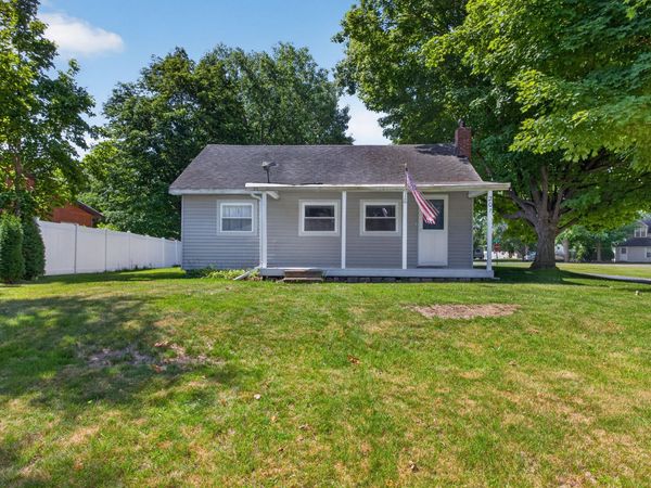 201 Tipperary Street, Michigan Center, MI 49254