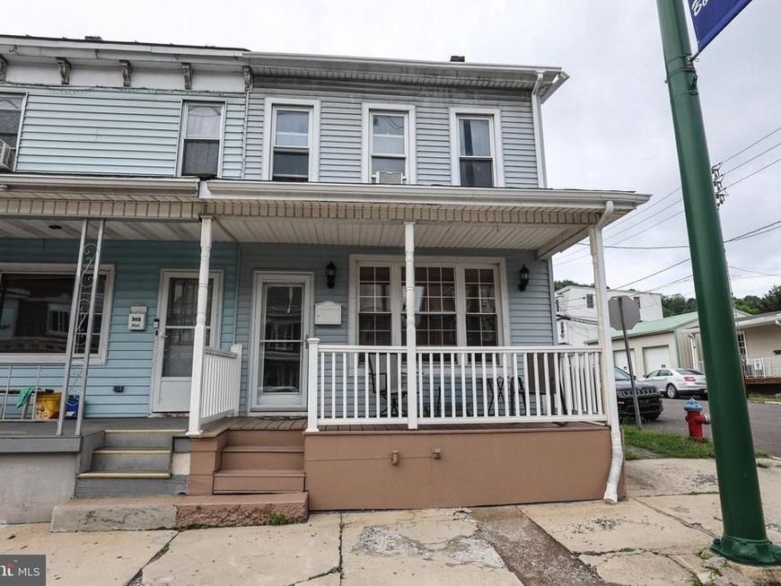 300 S 2nd Street, Saint Clair, PA 17970 Main Photo
