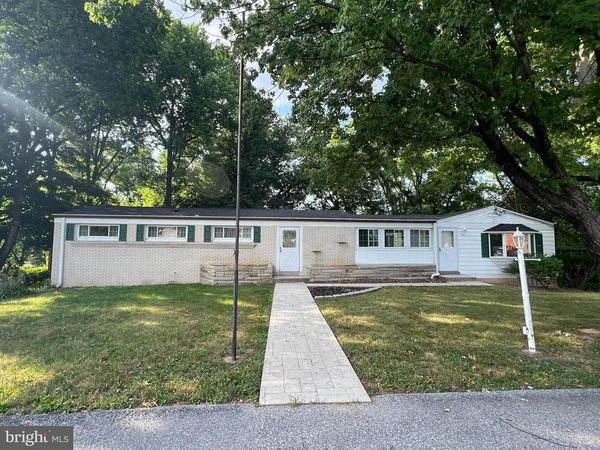 5136 SUNSET DRIVE , HARRISBURG, PA 17112