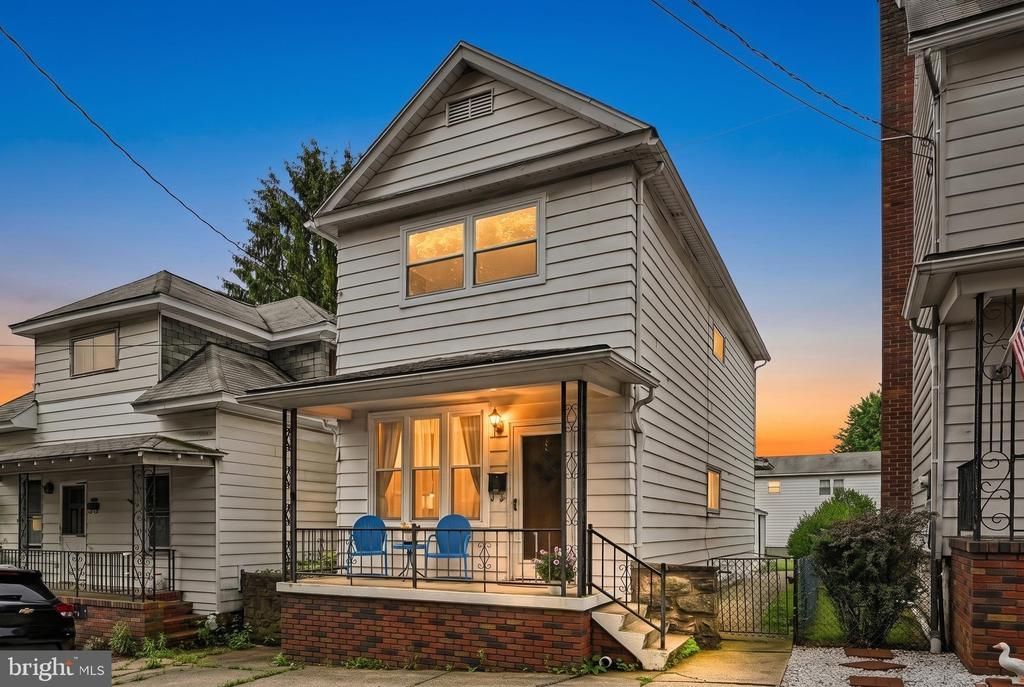 230 S MIDDLE STREET , FRACKVILLE, PA 17931