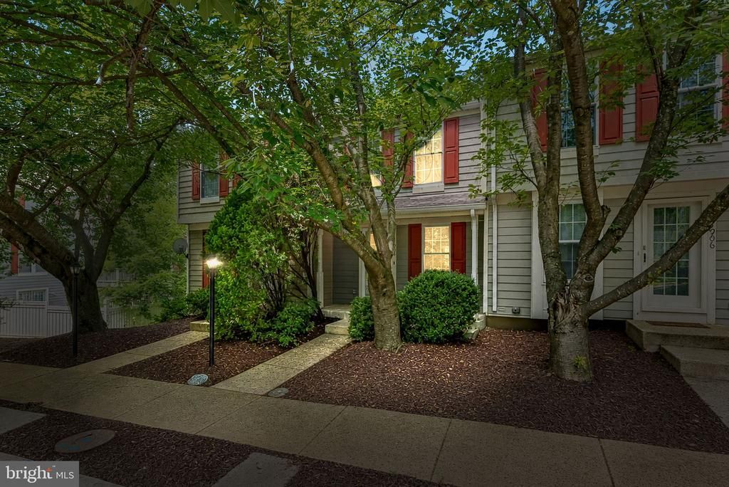11908 Fieldthorn Court, Reston, VA 20194 Main Photo