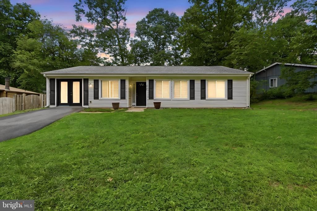 1522 Millikens Bend Road, Herndon, VA 20170 Main Photo