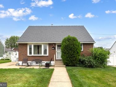 513 BURGESS STREET, PHILADELPHIA, PA 19116