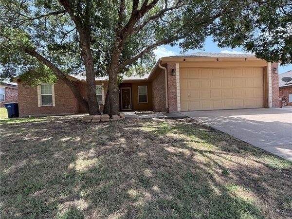1319 Dixon Circle, Copperas Cove, TX 76522